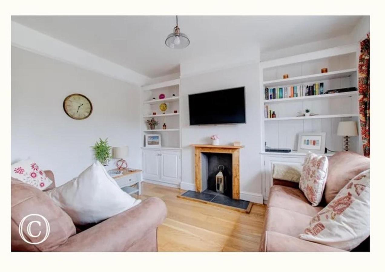 Charming 3-Bed Cottage In สวาเนจ ภายนอก รูปภาพ