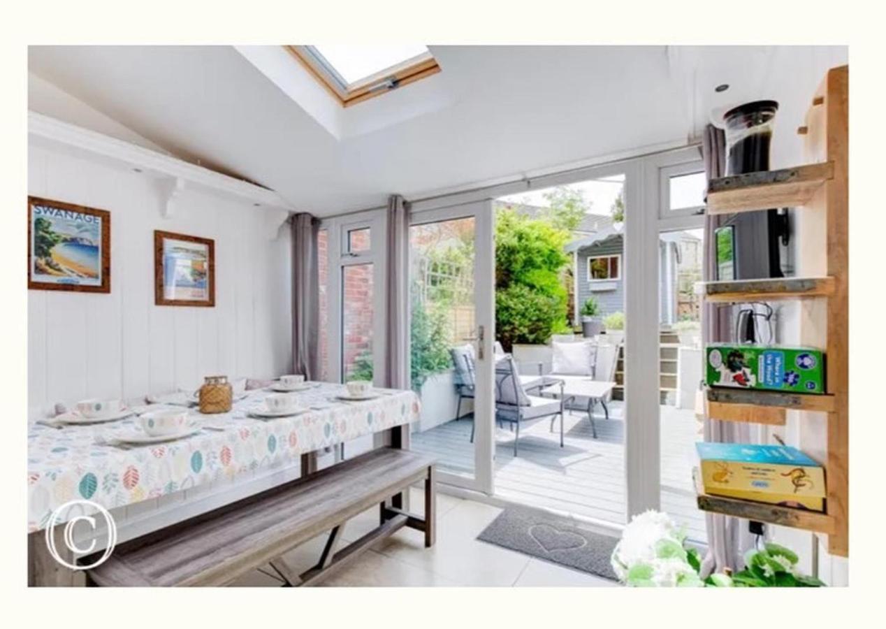 Charming 3-Bed Cottage In สวาเนจ ภายนอก รูปภาพ